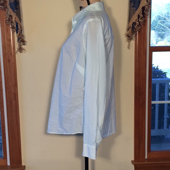 Crown & Ivy 1X Women’s Top. White with green polka - Picture 2 of 6